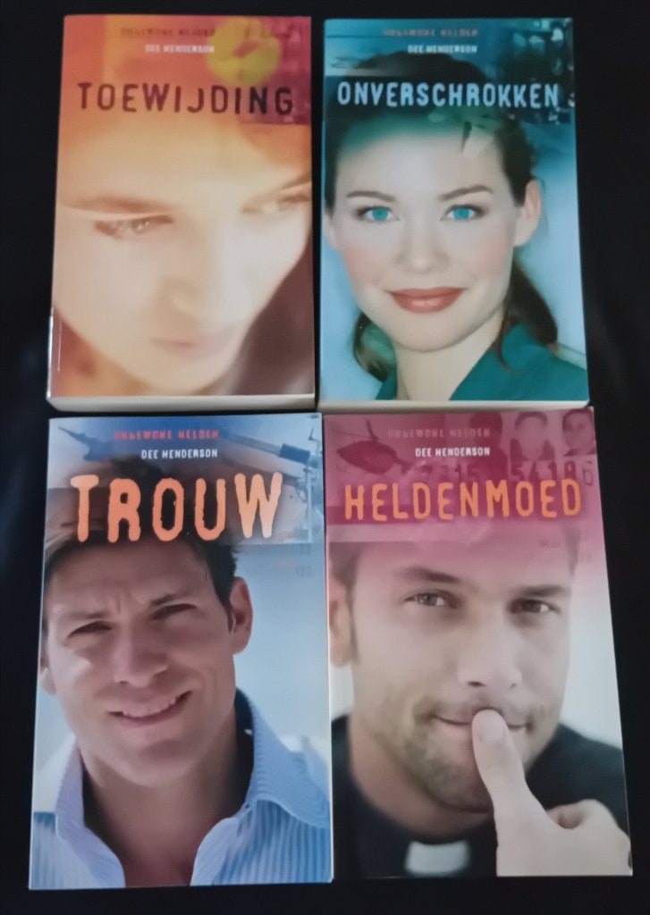 Complete Serie Ongewone Helden – Dee Henderson, Ophalen of Verzenden, Gelezen, Dee Henderson