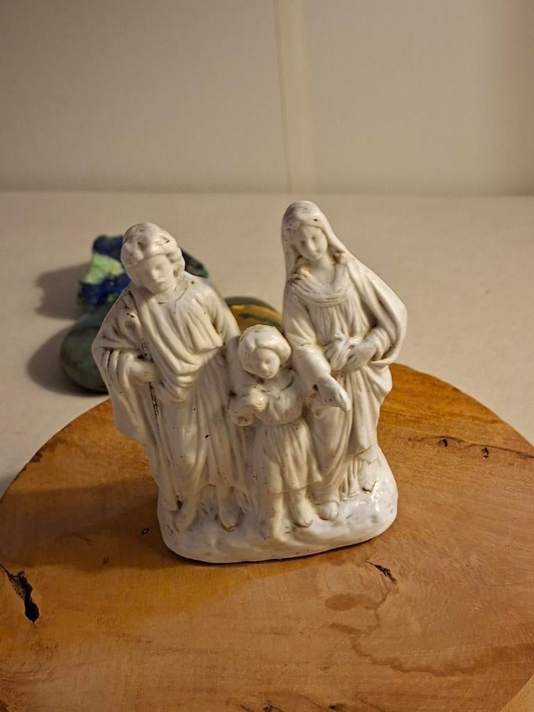 Jozef Maria Jezus . Biscuit beeldje., Antiek en Kunst, Antiek | Religie, Ophalen of Verzenden