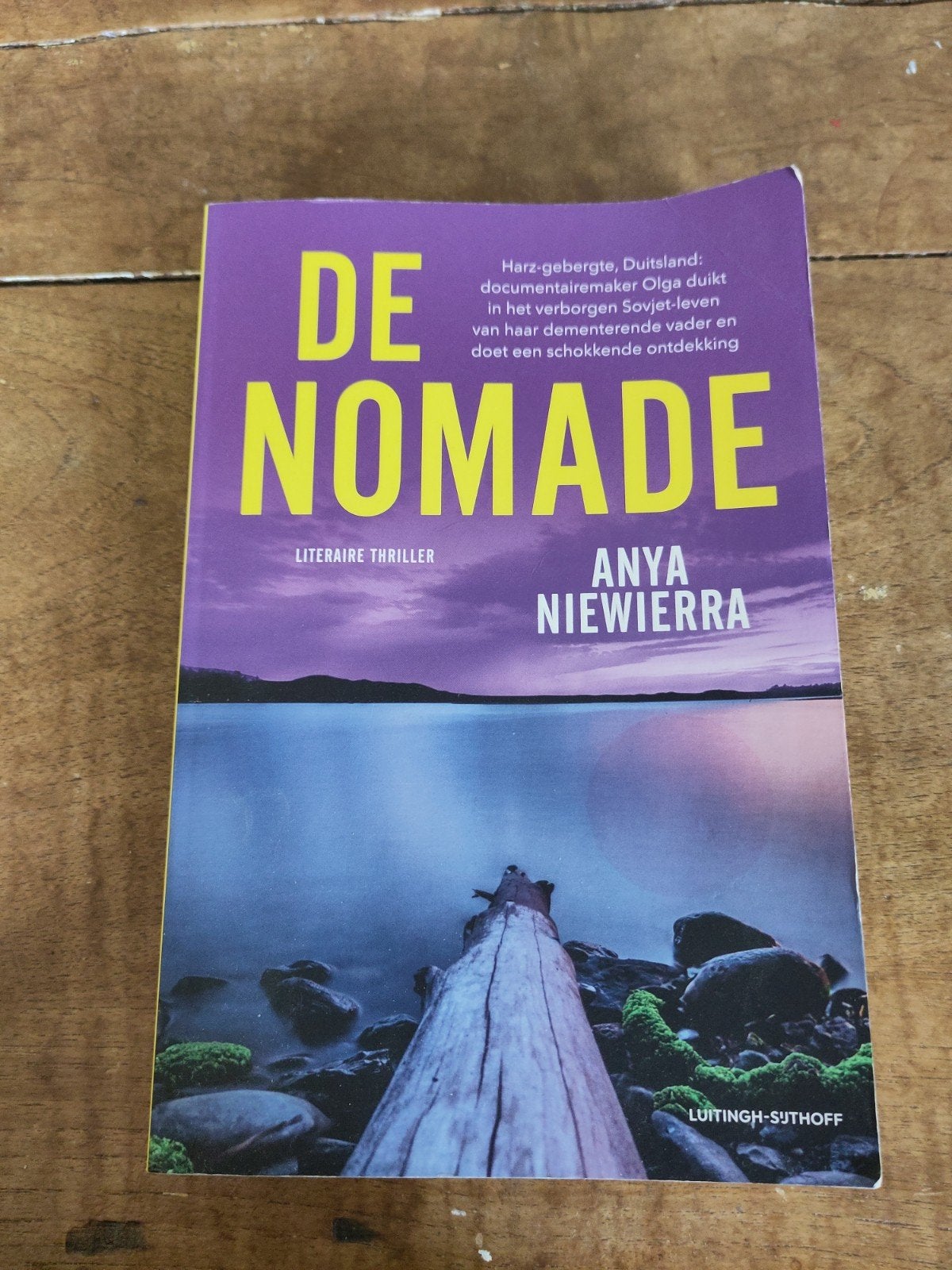 Anya Niewierra - De nomade, Boeken, Ophalen of Verzenden, Zo goed als nieuw, Anya Niewierra