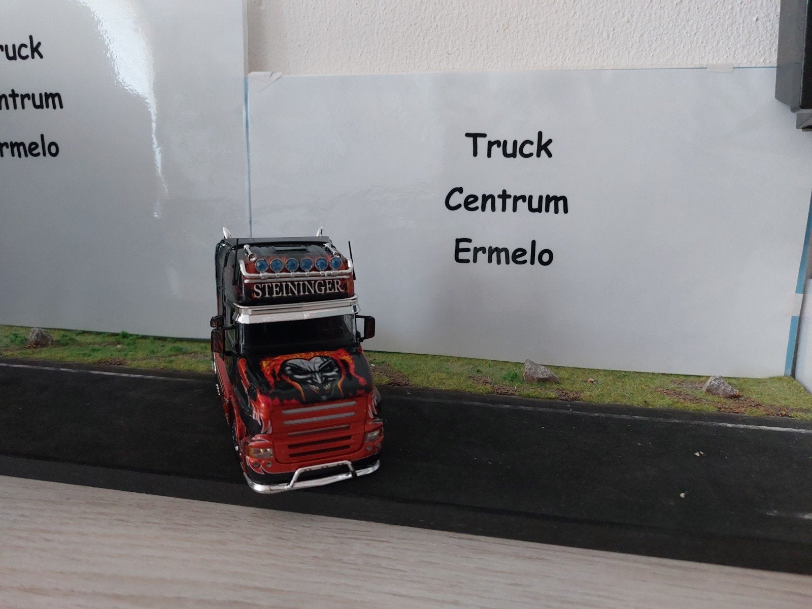 Steininger Scania 4-serie Torpedo Topline
Verzending is voor, Ophalen of Verzenden, Nieuw, Bus of Vrachtwagen, Tekno