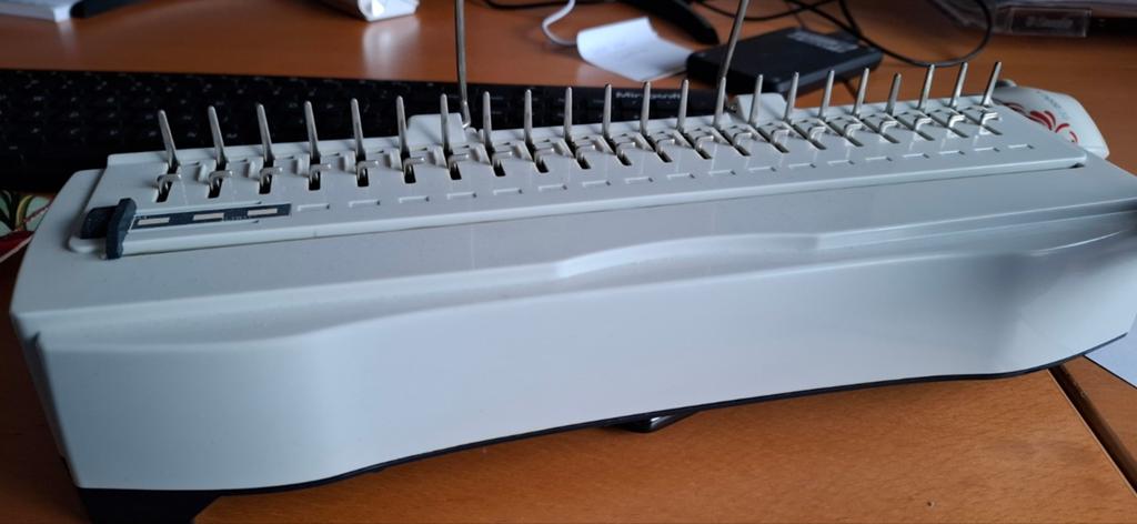 Bindmachine CB-80 - Pons- en bindcapaciteit tot 125 vellen, Diversen, Ophalen, Gebruikt