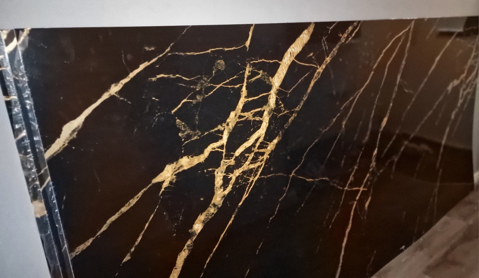 Nieuw!!! 3 Zwart met goud marmeren pvc wandpanelen, Ophalen, Nieuw, Overige materialen