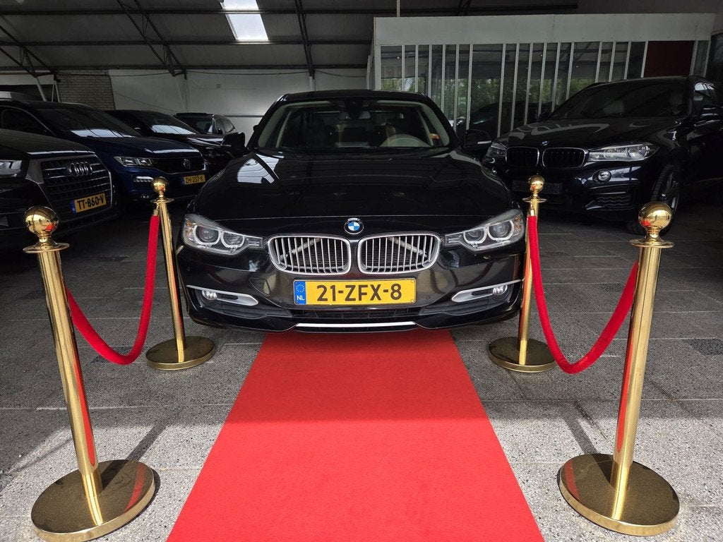 BMW 3-serie 320d High Executive AUT, Auto's, BMW, Automaat, Achterwielaandrijving, 4 cilinders, Zwart