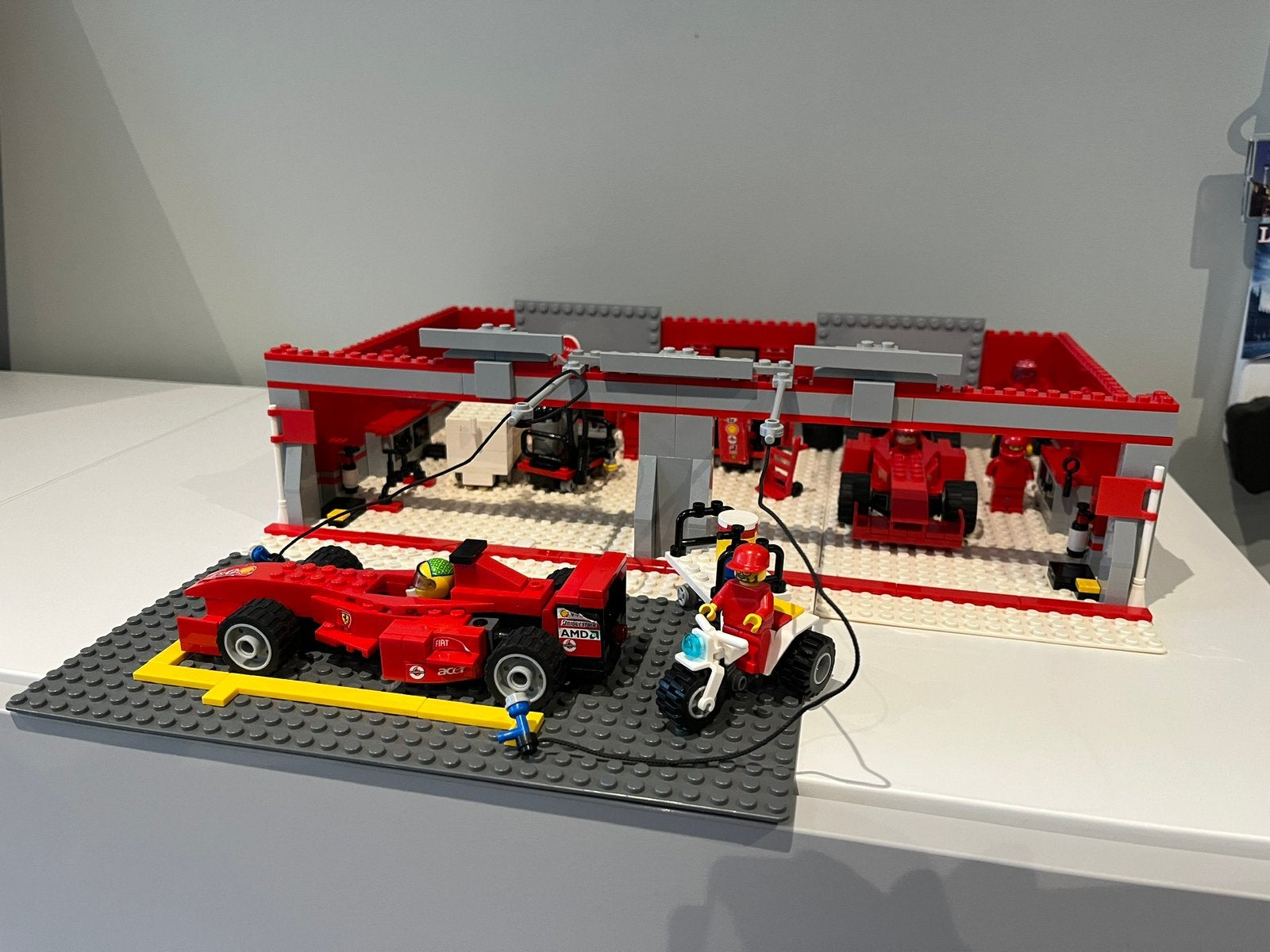 Lego 8144 racers ferrari f1 fuel stop met instructie, Kinderen en Baby's, Speelgoed | Duplo en Lego, Compleet, Lego, Ophalen of Verzenden