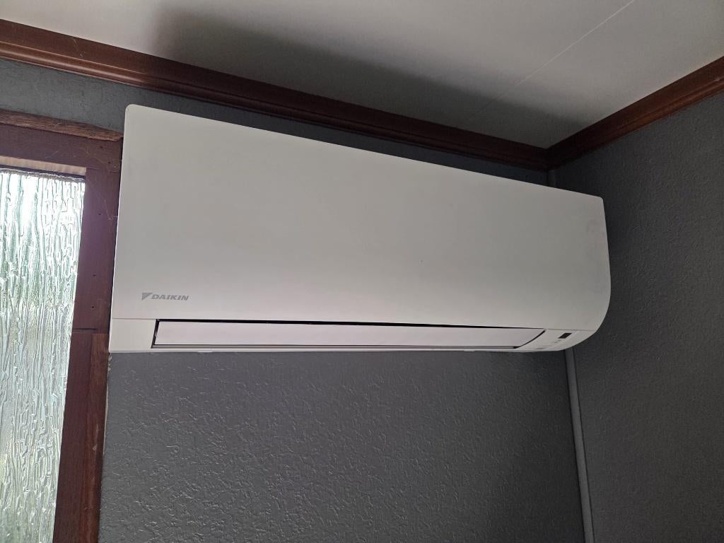 Daikin split airco (2022) – professioneel gedemonteerd, Ophalen, Koelen en Ontvochtigen, Minder dan 60 m³, Timer