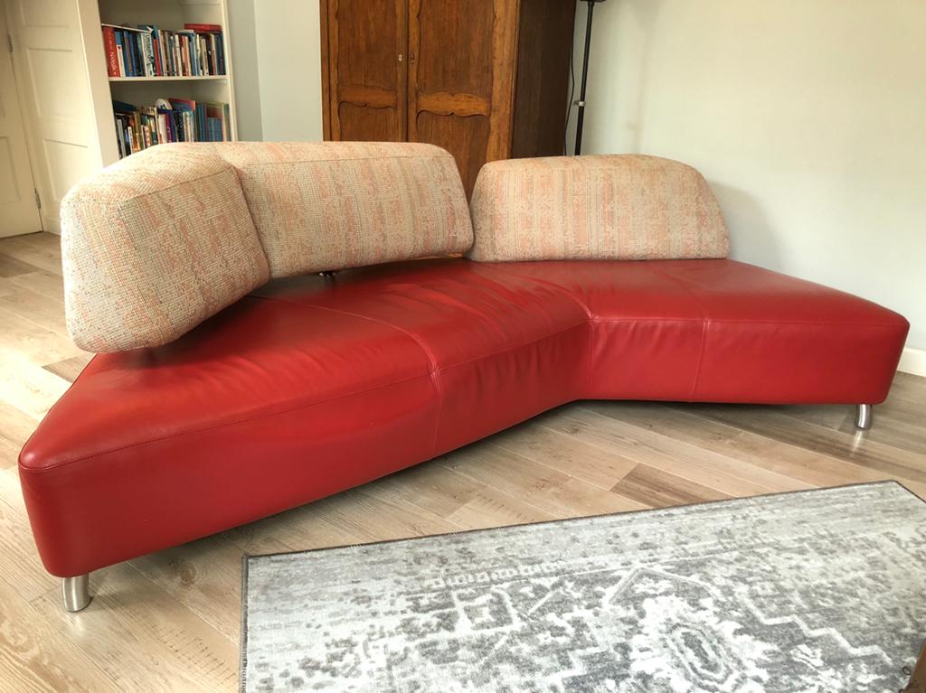 Leolux Archipel, 3 persoonsbank. Rood leder, Huis en Inrichting, Banken | Bankstellen, Ophalen, Gebruikt, 100 tot 125 cm, Driepersoons