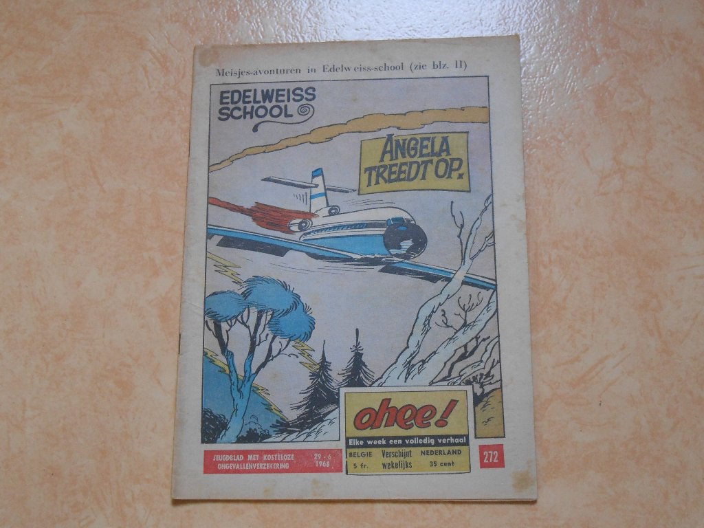 Ohee 272 Angela treedt op 1968., Eén stripboek, Ophalen of Verzenden, Gelezen