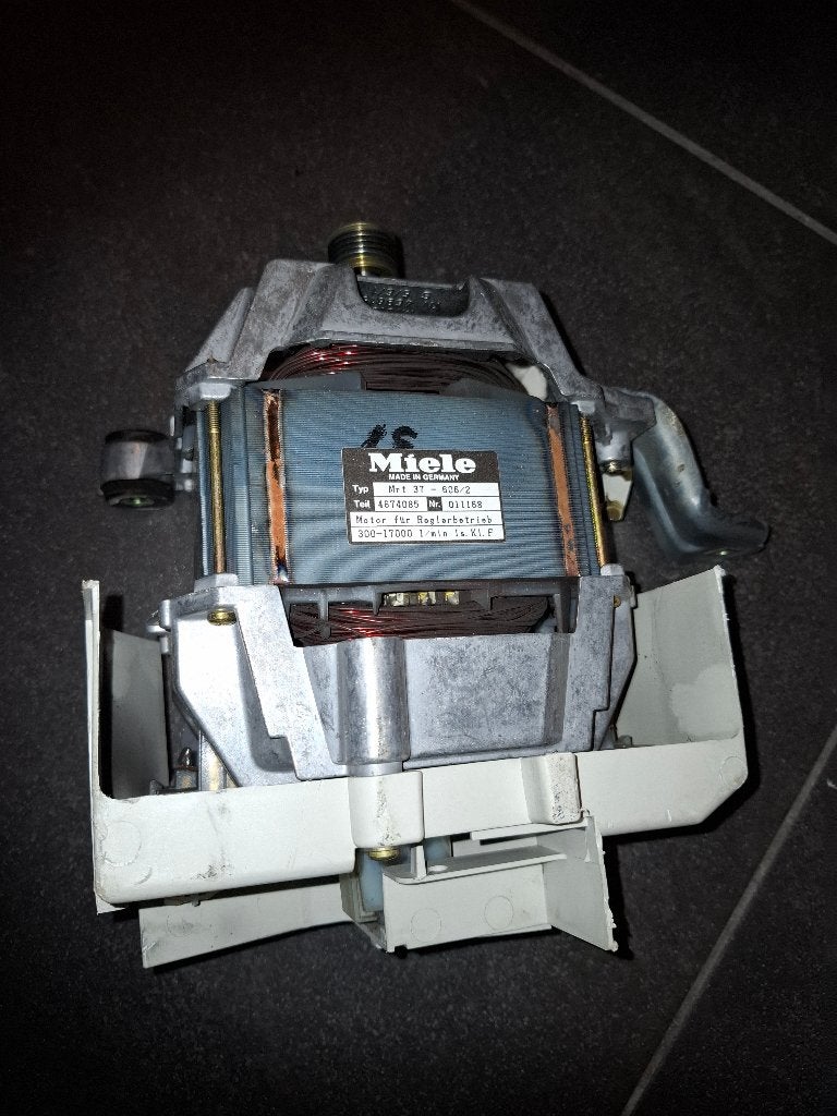 Miele wasmachine motor MRT 37   i.z.g.st., 1200 tot 1600 toeren, Gebruikt, Ophalen of Verzenden, Voorlader