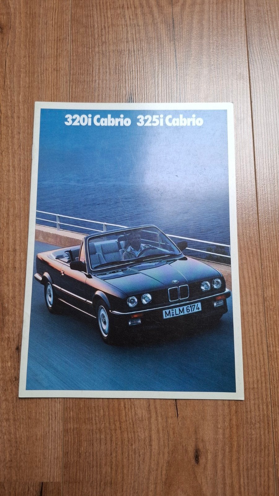 Bmw 3 serie e30 type 320i 325i cabrio brochure Nederlands, Boeken, Ophalen of Verzenden, Zo goed als nieuw, BMW