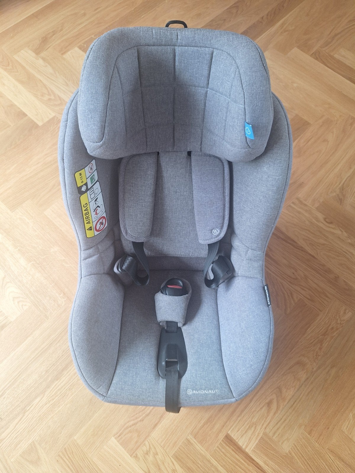 Avionaut autostoel met Isofix base, Autogordel of Isofix, Gebruikt, 0 t/m 18 kg, Verstelbare rugleuning