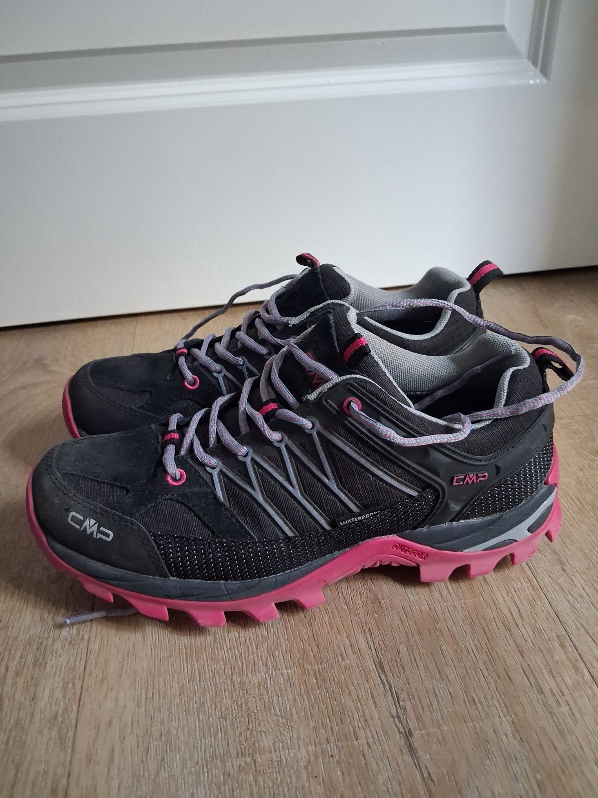 CMP wandelschoenen dames - Zwart/Roze, Ophalen of Verzenden, Zo goed als nieuw, Schoenen