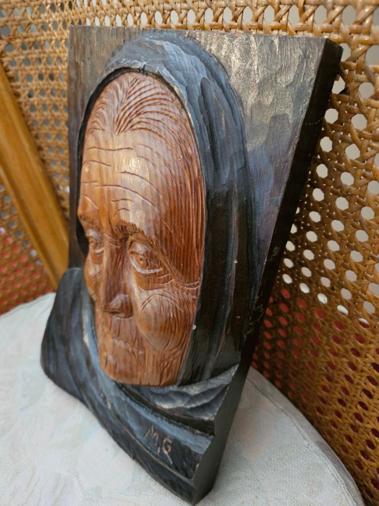 3d Houtsnijwerk: Oude Vrouw met Hoofddoek, gesigneerd, Houtsnijwerk, Handgemaakt, Ophalen of Verzenden, 20 - 50 cm