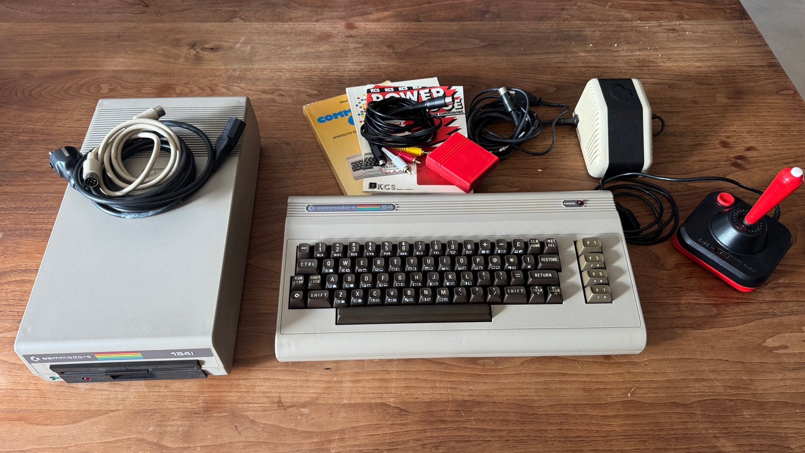 Commodore 64 breadbin, Ophalen