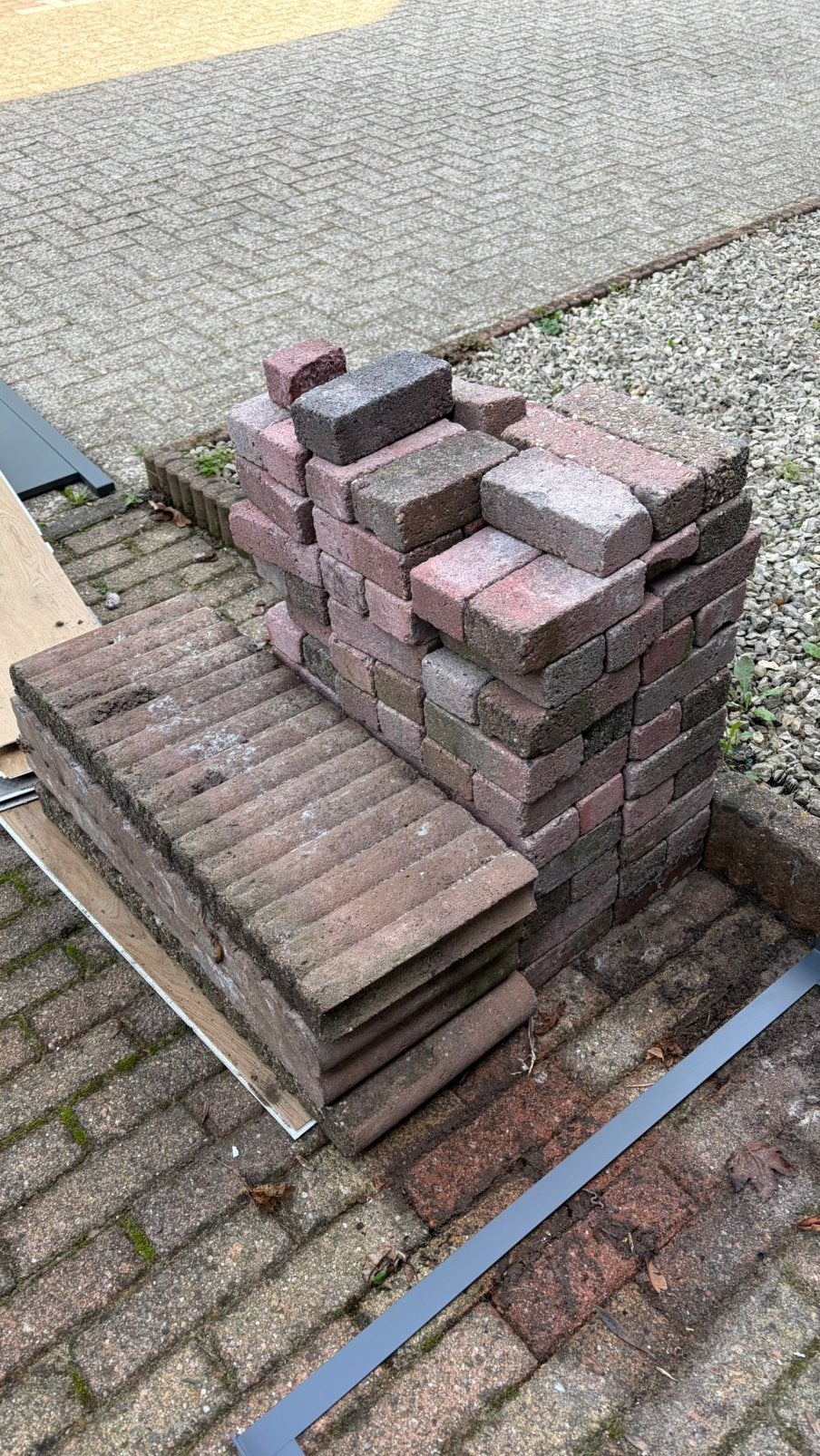 Klinkers en toebehoren gratis af te halen, Tuin en Terras, Ophalen, Gebruikt, Beton, Klinkers