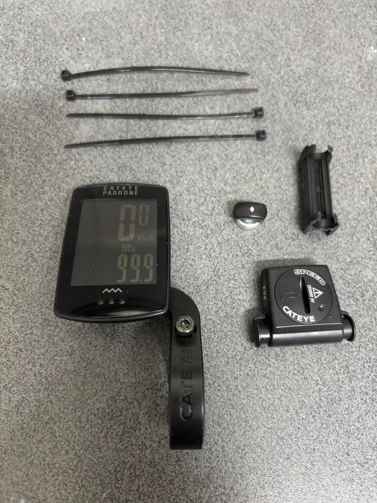 Cateye Padrone Fietscomputer - Draadloos en Groot Display, Fietsen en Brommers, Fietsaccessoires | Fietscomputers, Gebruikt, Draadloos