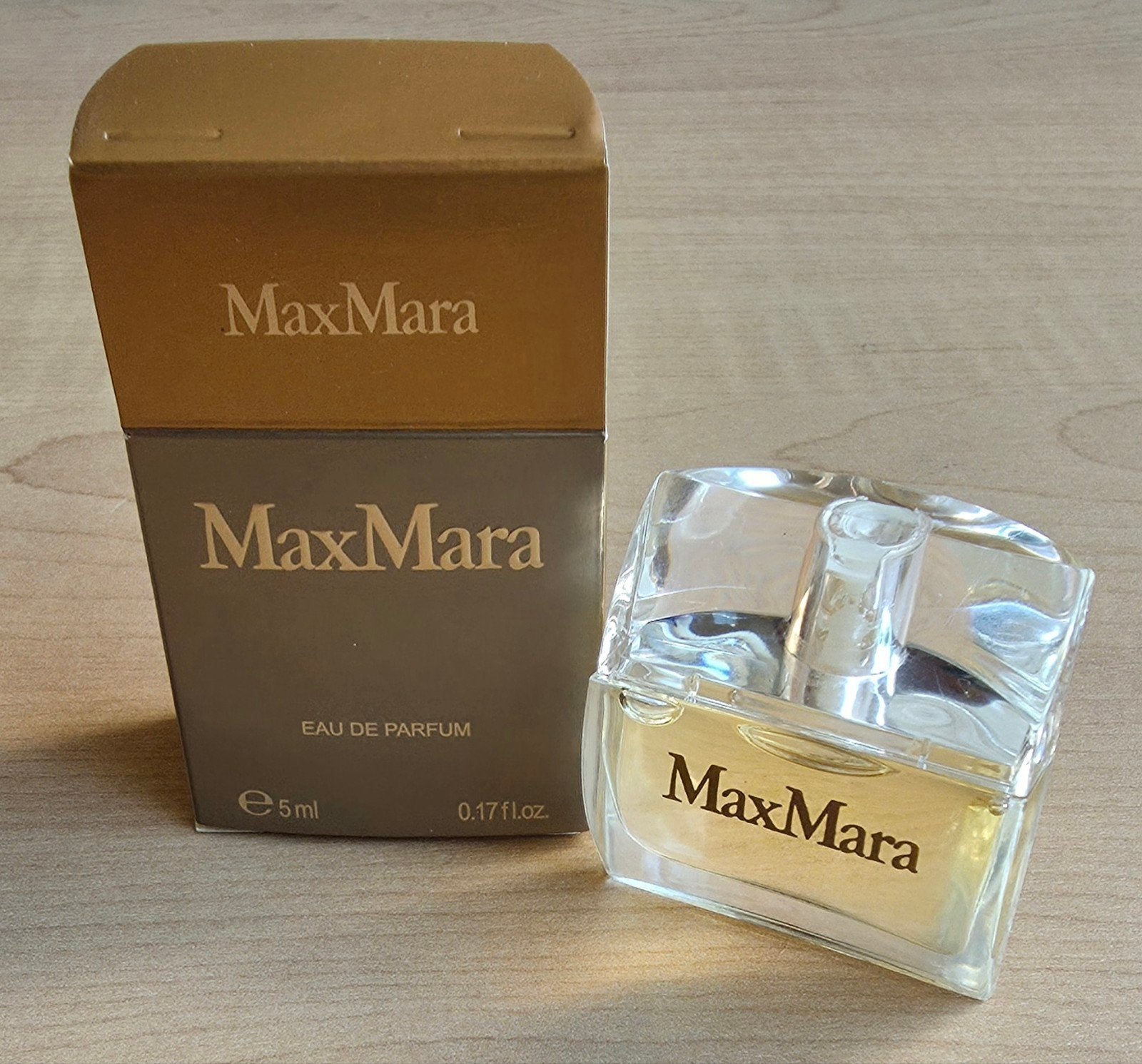 Zeldzaam. MaxMara Pour Femme Eau de Parfum volle 5ml -, Sieraden, Tassen en Uiterlijk, Uiterlijk | Parfum, Ophalen of Verzenden