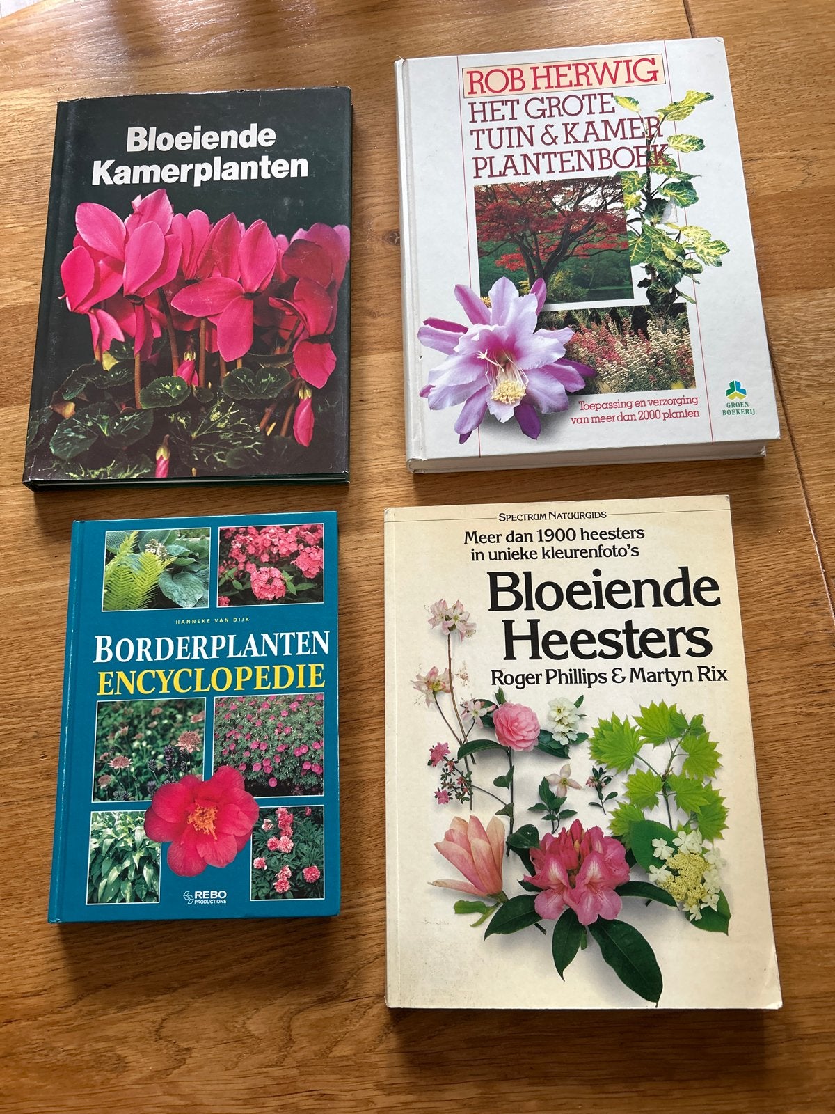 4x Tuin- en Plantenboeken: Encyclopedieën & Gidsen, Ophalen of Verzenden, Gelezen, Tuinieren en Tuinplanten