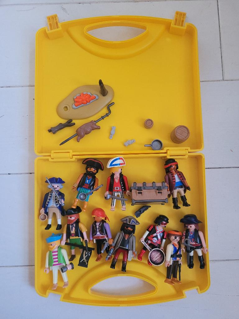 Piraten Playmobil poppetjes en accessoires met opbergkoffer, Ophalen of Verzenden, Gebruikt, Los playmobil