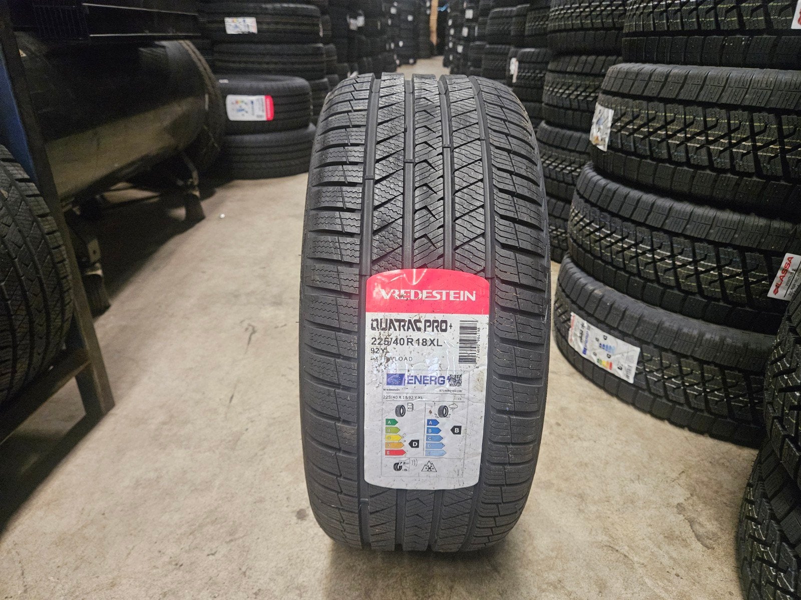 All Season banden 225 40 18 Vredestein Quatrac 225/40R18, Auto-onderdelen, Banden en Velgen, 18 inch, Nieuw, Ophalen of Verzenden
