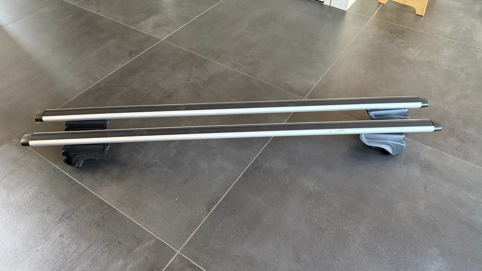 Hapro Cronos 125++ Alu Dakkoffer Dragerset, Auto diversen, Ophalen, Zo goed als nieuw