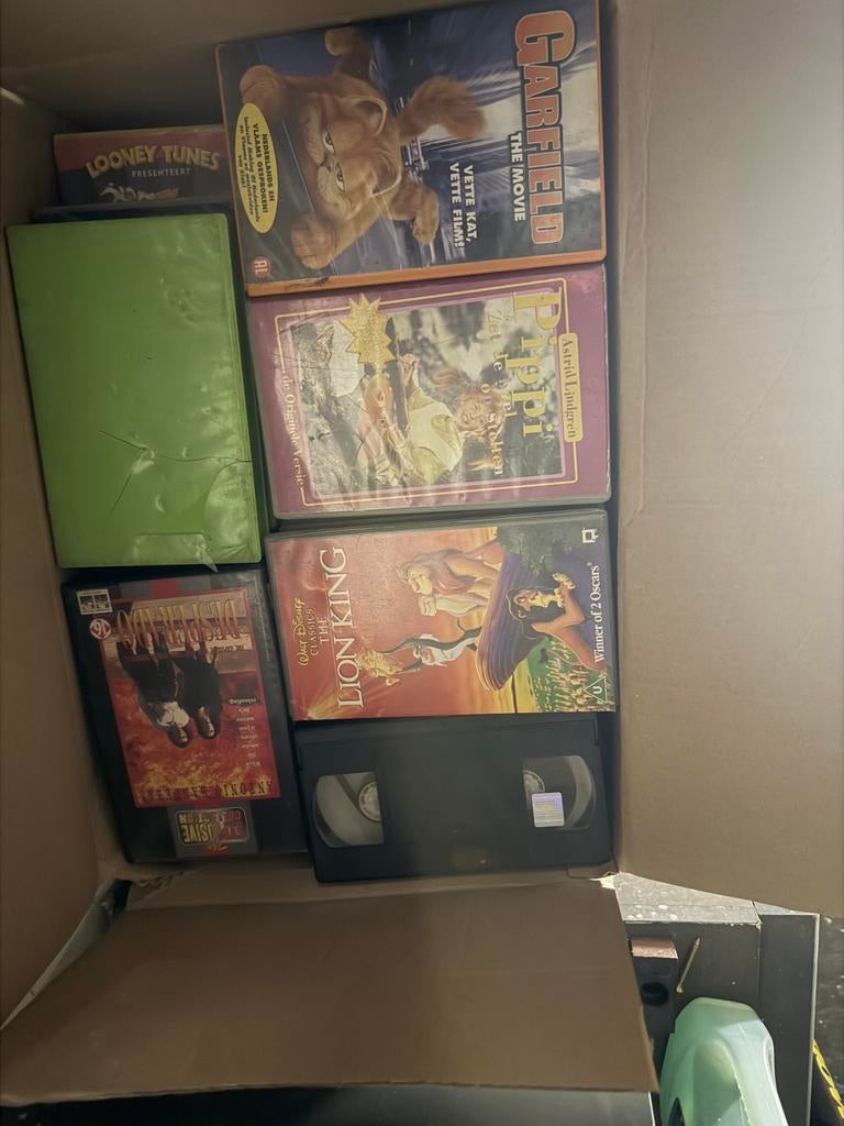 Videobanden diversen - 2 dozen VHS films, Alle leeftijden, Ophalen of Verzenden, Gebruikt, Overige genres