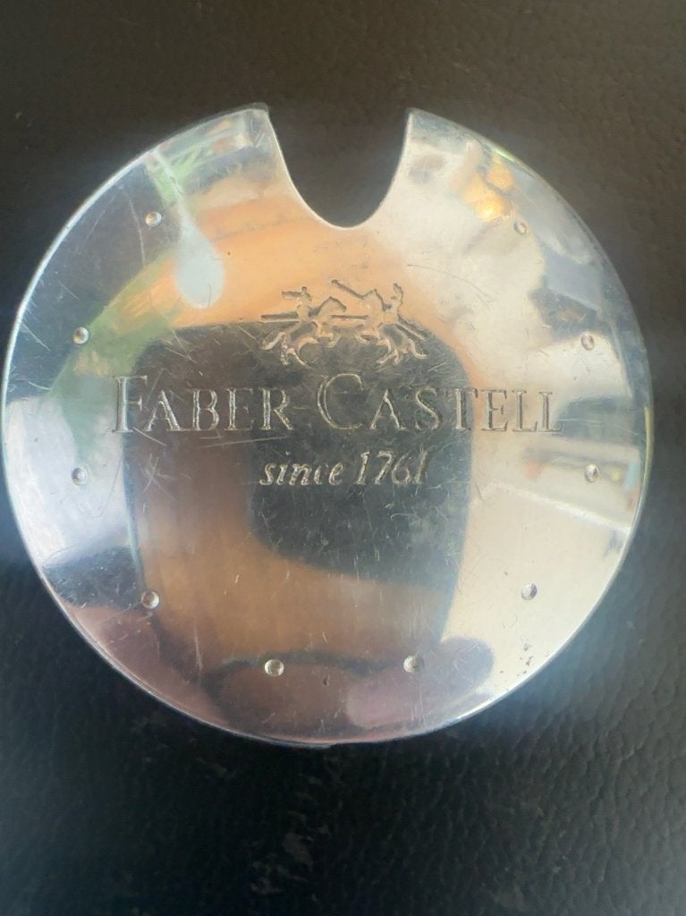 Faber-Castell metalen design puntenslijper, Ophalen of Verzenden, Zo goed als nieuw, Overige typen