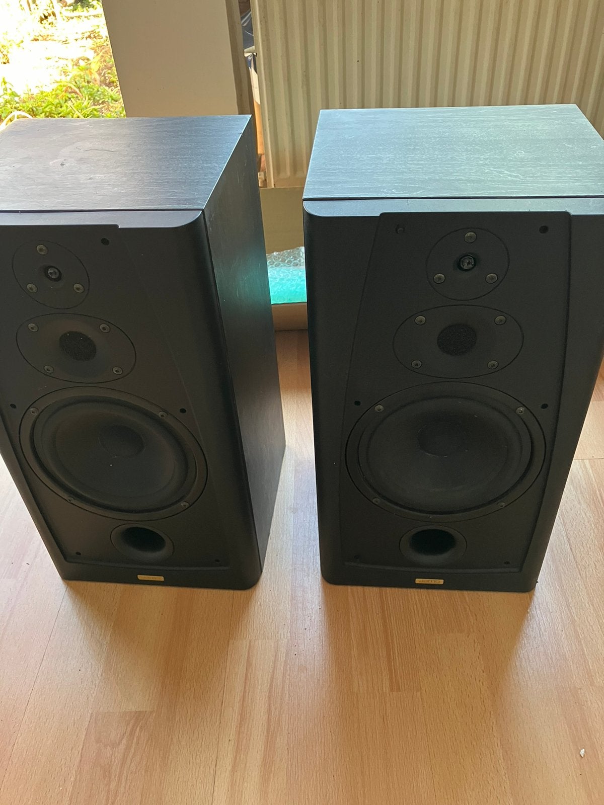 Jamo geluidboxen in zeer goede staat, Ophalen of Verzenden, Zo goed als nieuw, 120 watt of meer, Front, Rear of Stereo speakers