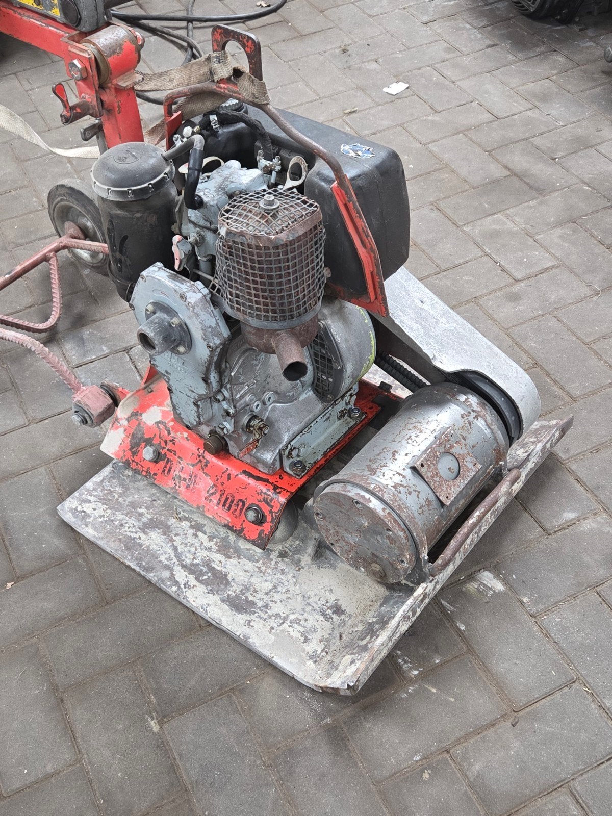 Trilplaat revo, Doe-het-zelf en Verbouw, Motoren, Ophalen, Gebruikt, Dieselmotor, 1800 rpm of meer