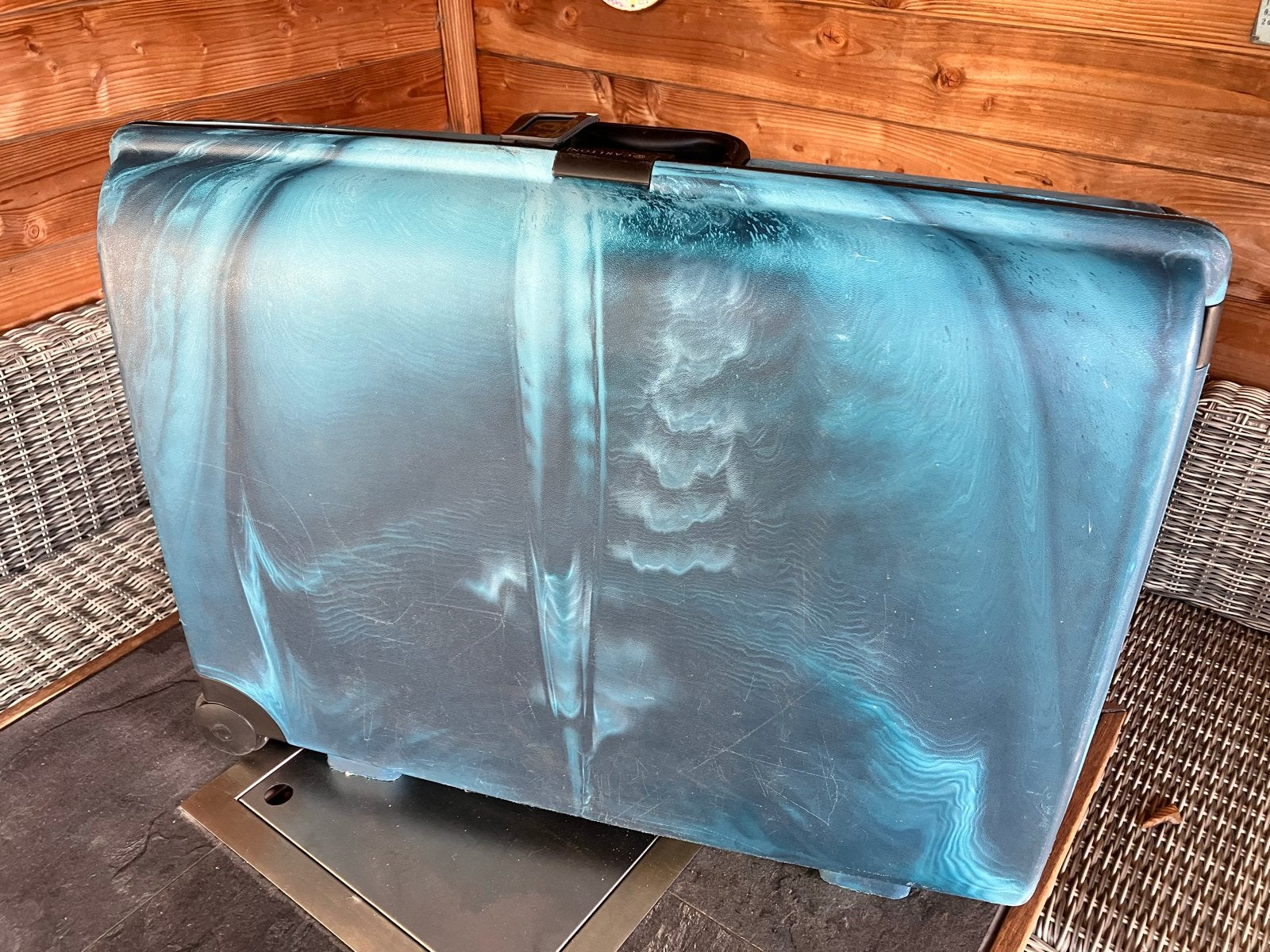 Blauwe Carlton koffer met wieltjes en slot, Gebruikt, Hard kunststof, 45 tot 55 cm, Slot