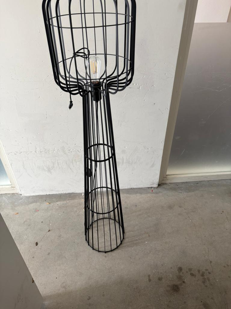 Vloerlamp, Klasiek/modern, Ophalen of Verzenden, Zo goed als nieuw, Metaal