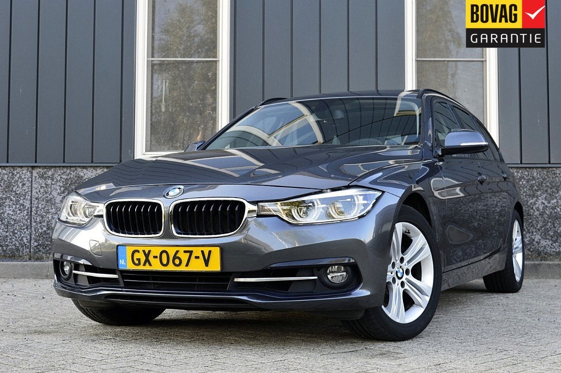 BMW 3 Serie Touring 320i xDrive Sport Rijklaarprijs-Garantie, Auto's, Automaat, Stof, Euro 6, 4 cilinders