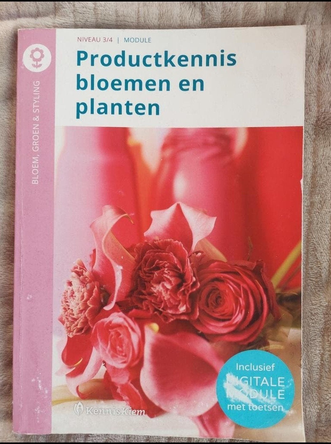 Productkennis bloemen en planten van KennisKiem., Ophalen of Verzenden, Gelezen