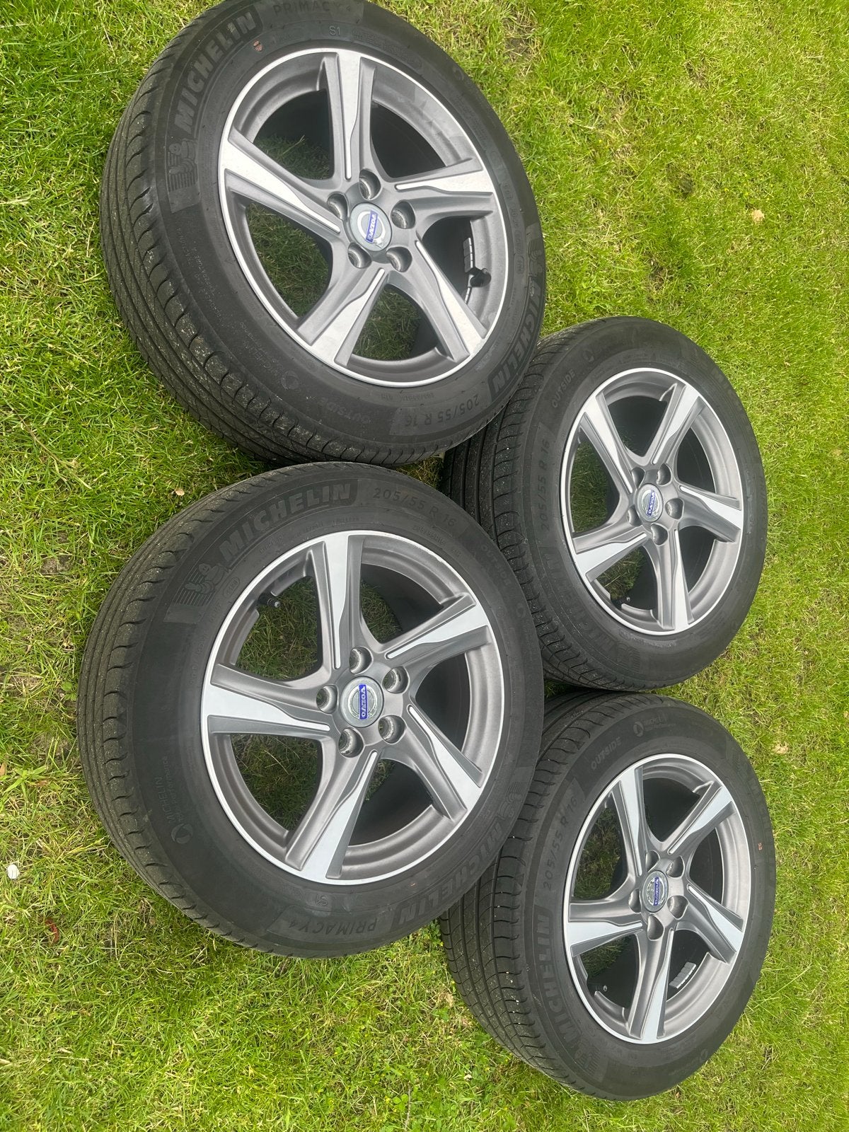 Volvo 16 inch velgen met Michelin banden - nette set, Gebruikt, -, Banden en Velgen, Zomerbanden