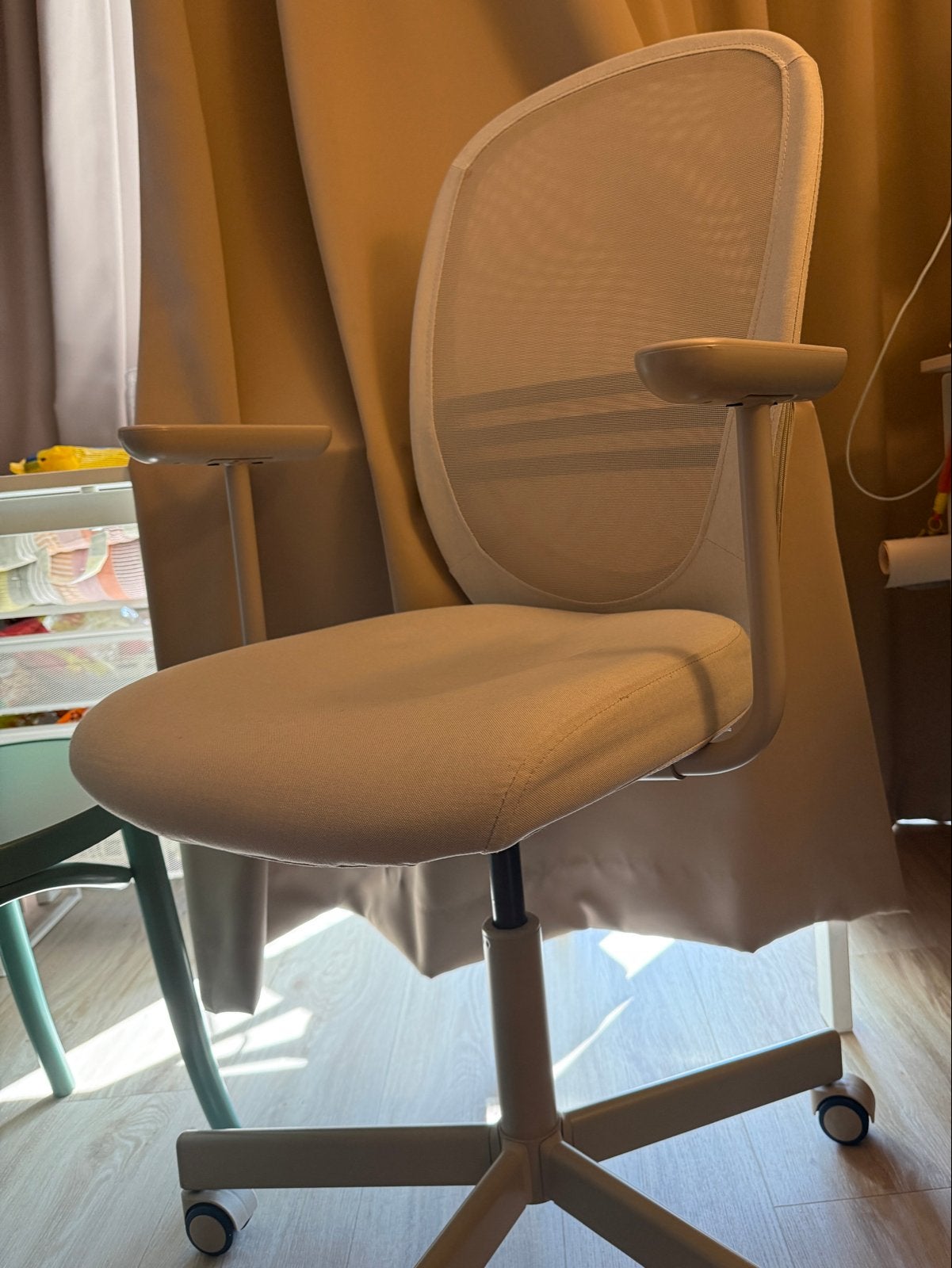 IKEA FLINTAN bureaustoel - Zo goed als nieuw, Huis en Inrichting, Bureaustoelen, Ophalen, Zo goed als nieuw, Beige, Bureaustoel