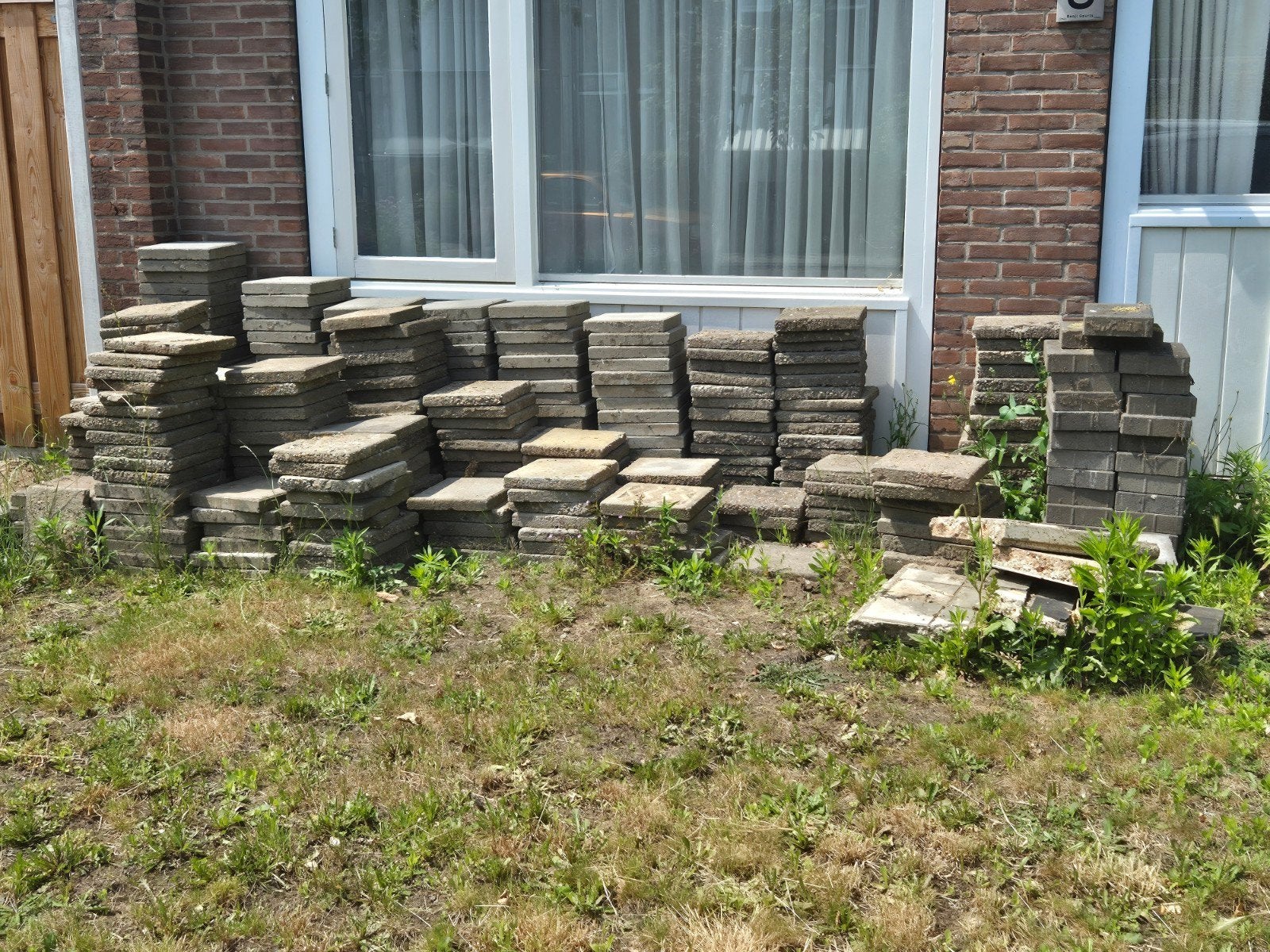 Gebruikte terrastegels, diverse maten, voor tuin of pad, Gebruikt, Ophalen of Verzenden, 10 m² of meer, Beton