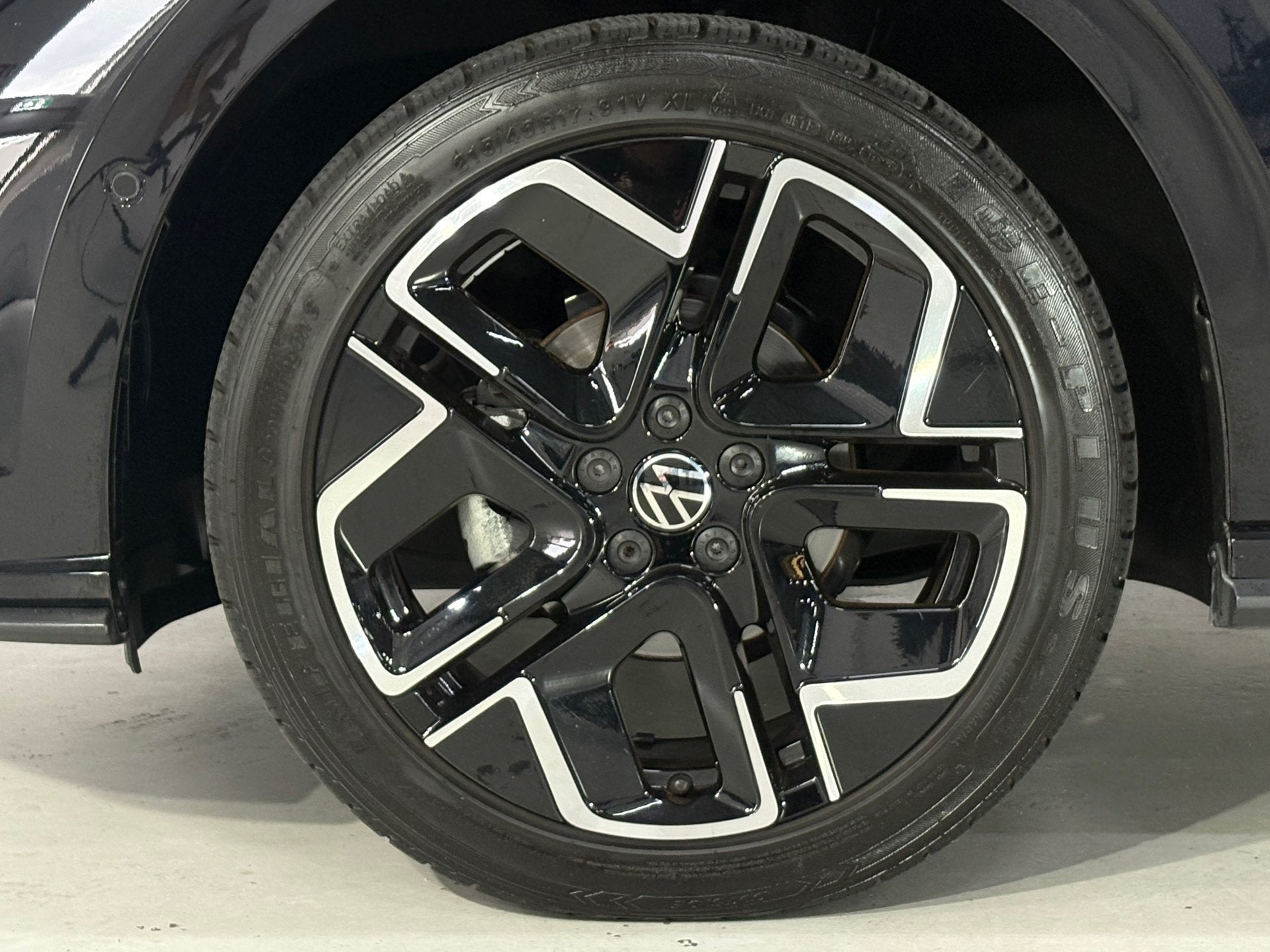 Volkswagen Polo 1.0 TSI R-Line Pano*Camera*Blindspot, Gebruikt, Zwart, Origineel Nederlands, Bedrijf