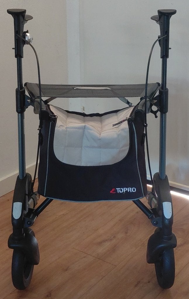 Rollator Topro Troja 2G M + stevige tas ( 8.1 kg ), Ophalen of Verzenden, Opvouwbaar, Zo goed als nieuw