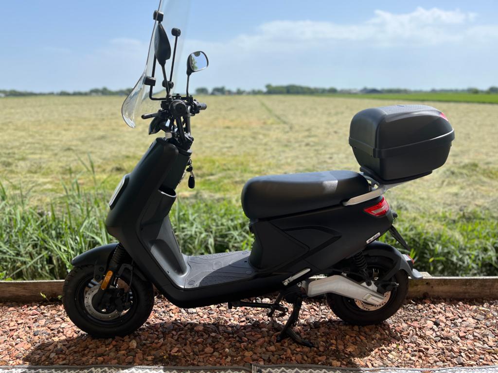 IVA E go, zgan slechts 1700 km, Ophalen, Zo goed als nieuw, Elektrisch