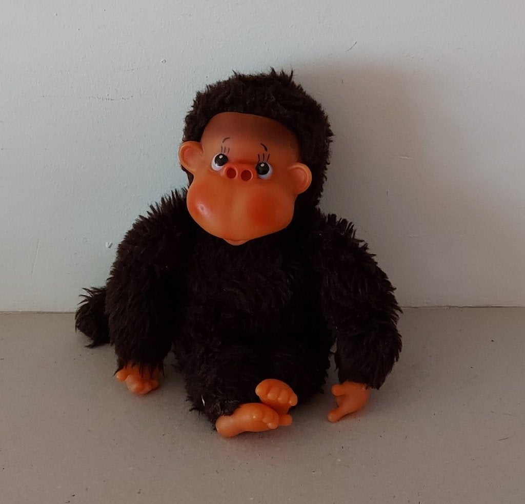 Vintage Retro aapje knuffel Monchichi vinger neus ´70s, Ophalen of Verzenden, Gebruikt