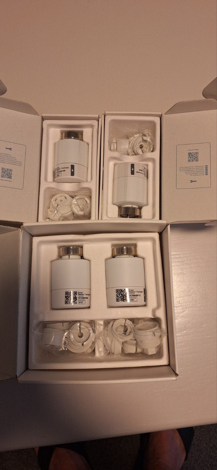 Tado Slimme Thermostaat Set met 6 Radiator Knoppen, Ophalen of Verzenden, Nieuw, Thermostaat