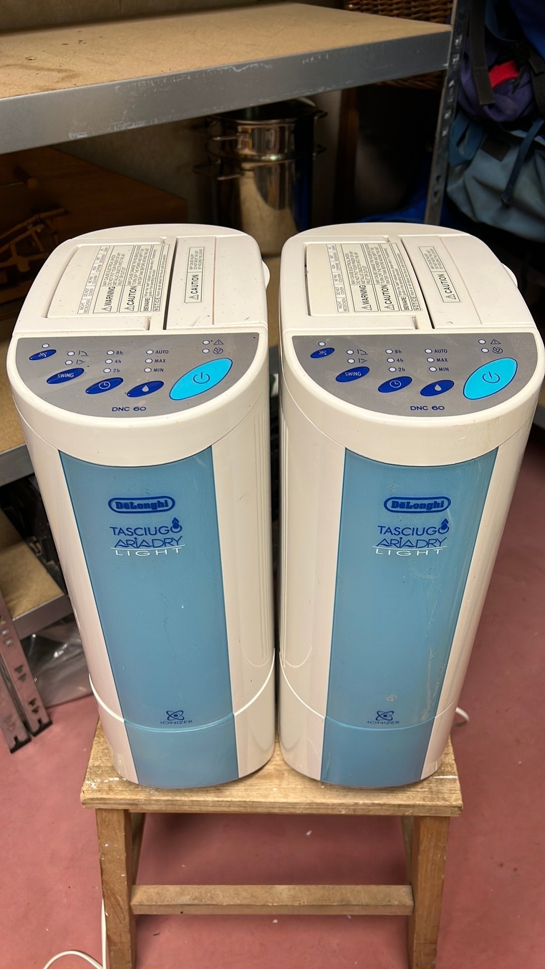 2x DeLonghi lucht-ONTvochtigers, Ophalen of Verzenden, Zo goed als nieuw, Luchtontvochter