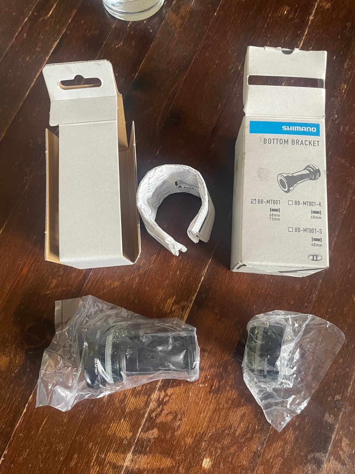 Shimano Bottom Bracket BB-MT801 Nieuw in doos, Fietsen en Brommers, Crankstel of Pedalen, Overige materialen, Nieuw, Ophalen of Verzenden