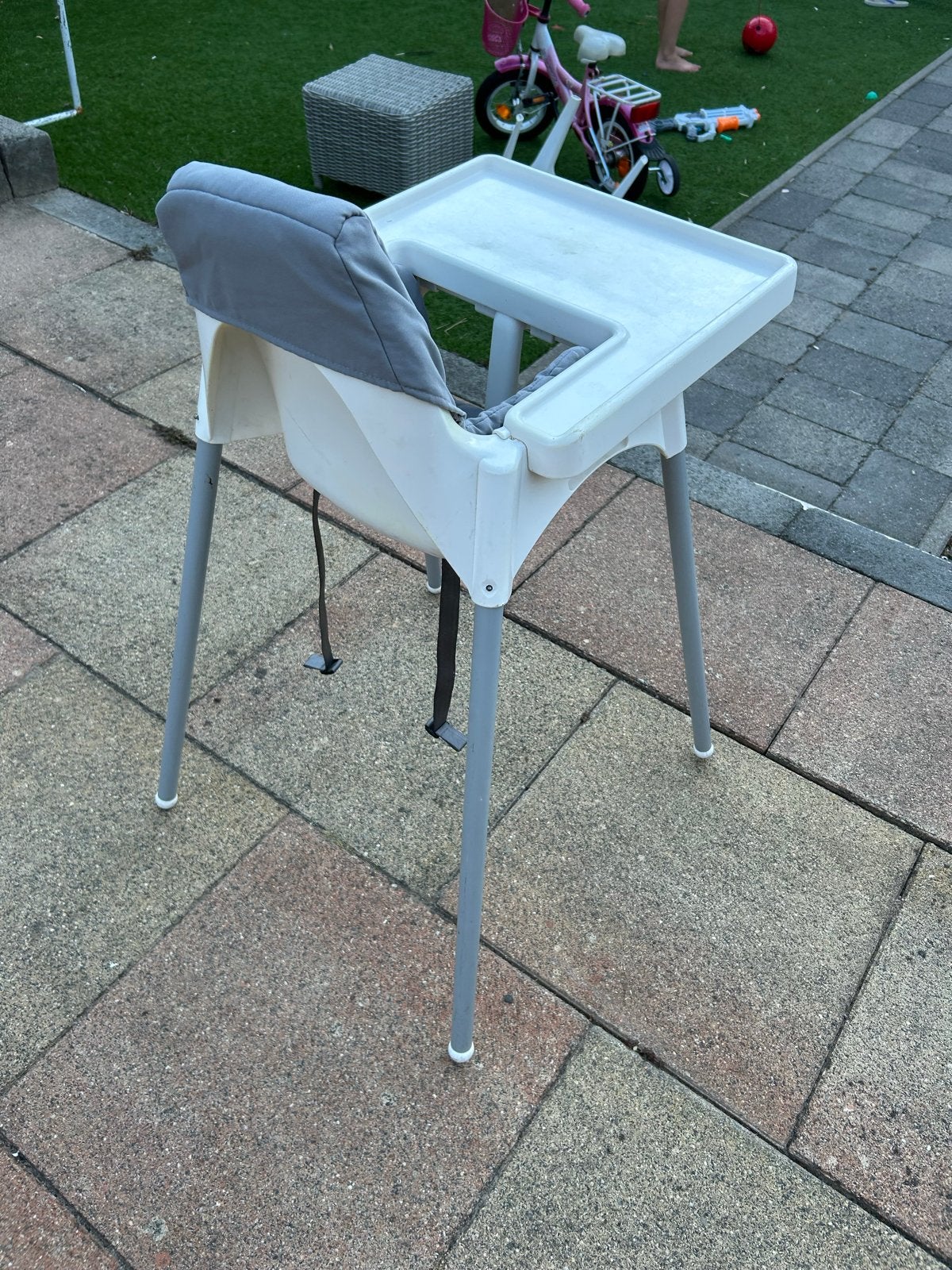 IKEA kinderstoel met schuimen zitting, Ophalen, Gebruikt, Overige typen, Afneembaar eetblad