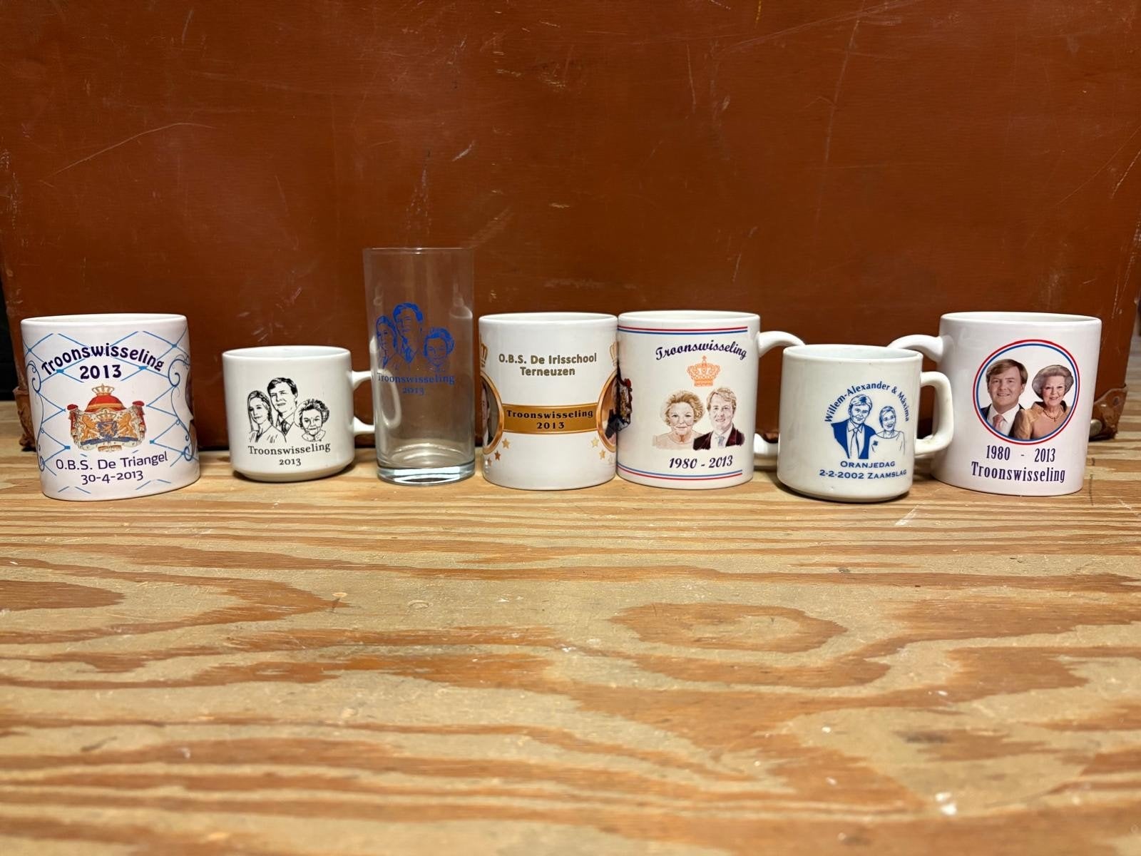 6st mokken Wilem- Alexander/ Beatrix/ maxima. troonwisseling, Huis en Inrichting, Gebruikt, Meerkleurig, Overige stijlen, Ophalen of Verzenden