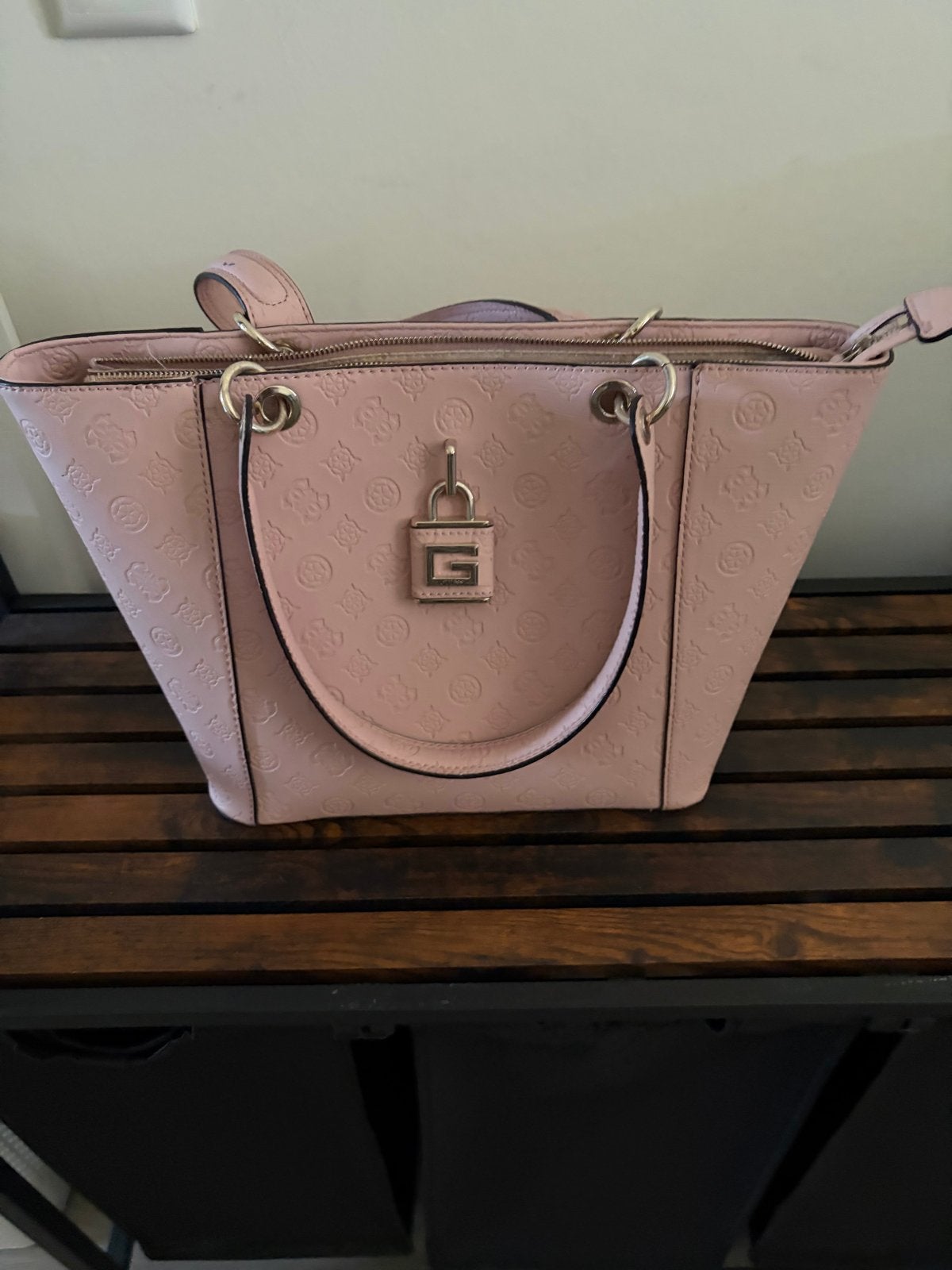 Guess Handtas Roze met G-logo, Ophalen, Gebruikt, Roze, Handtas