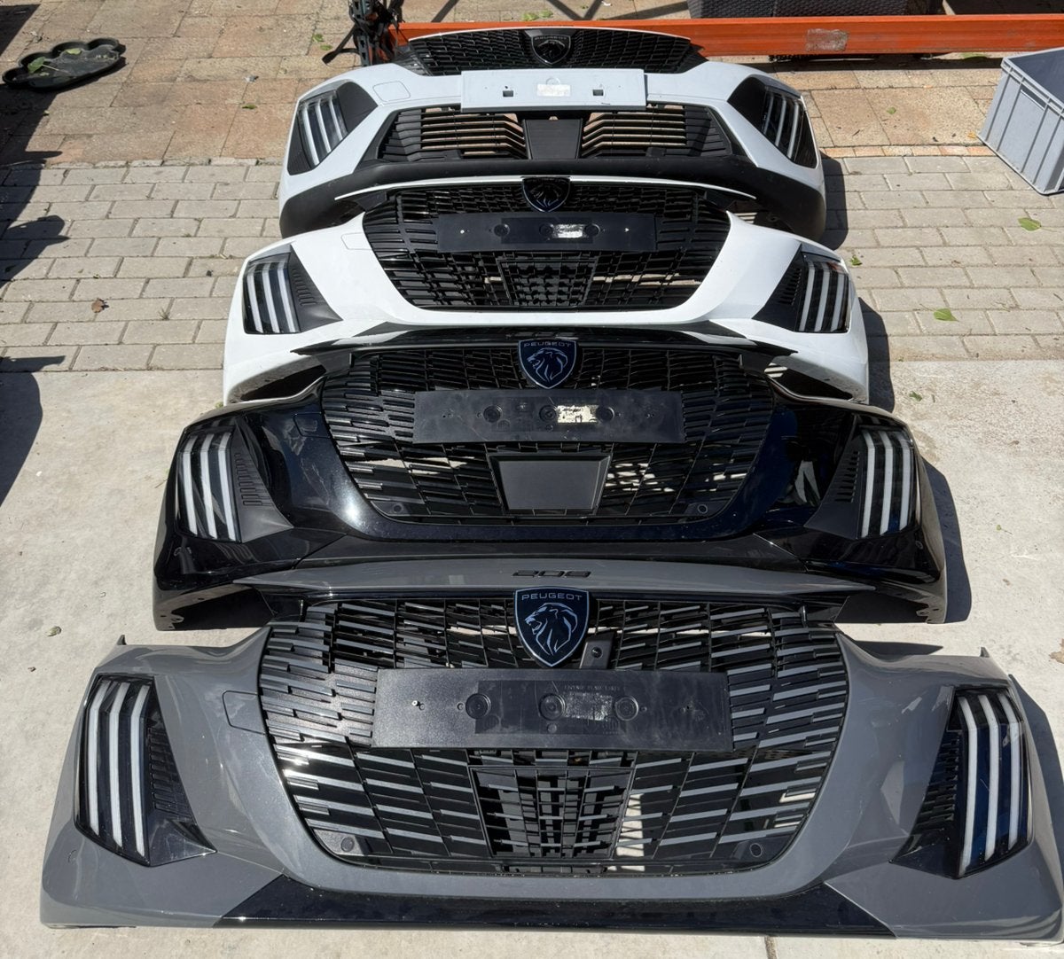 Voorbumper PEUGEOT 208 II 2008 II 2024-2026 COMPLEET BUMPER, Ophalen, Nieuw, Peugeot, Bumper