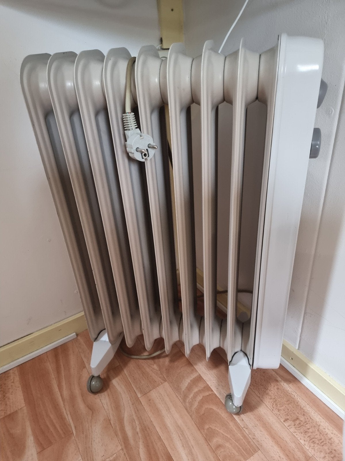 Goed werkende olieradiator - ideaal voor extra warmte, Ophalen, Minder dan 60 cm, Radiator, 30 tot 80 cm