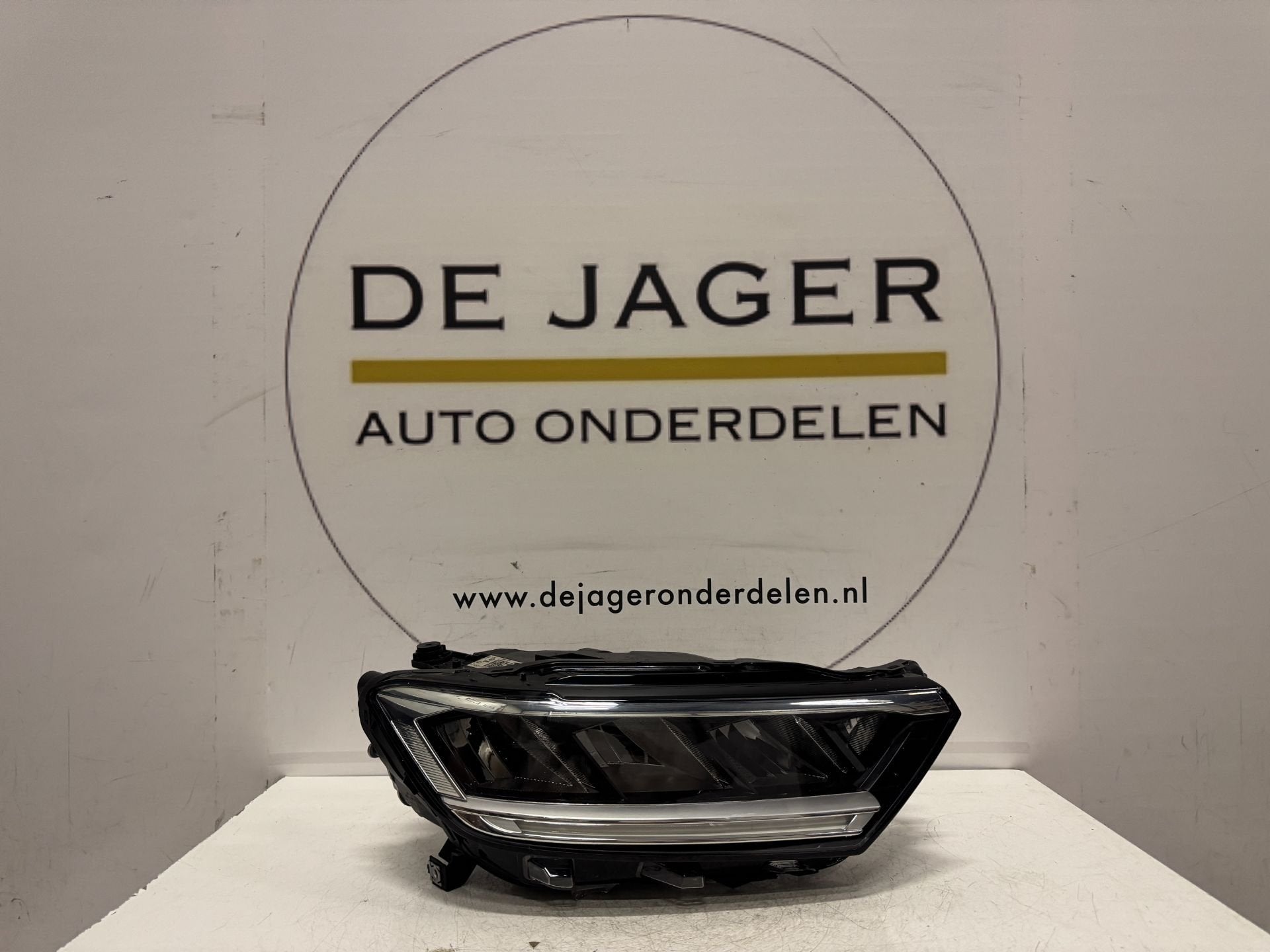 VW T ROC T-ROC FACELIFT VOL LED KOPLAMP RECHTS 2GA941006F, Gebruikt, Volkswagen, Volkswagen AG, Berliner Ring 2
38440  Wolfsburg, DE