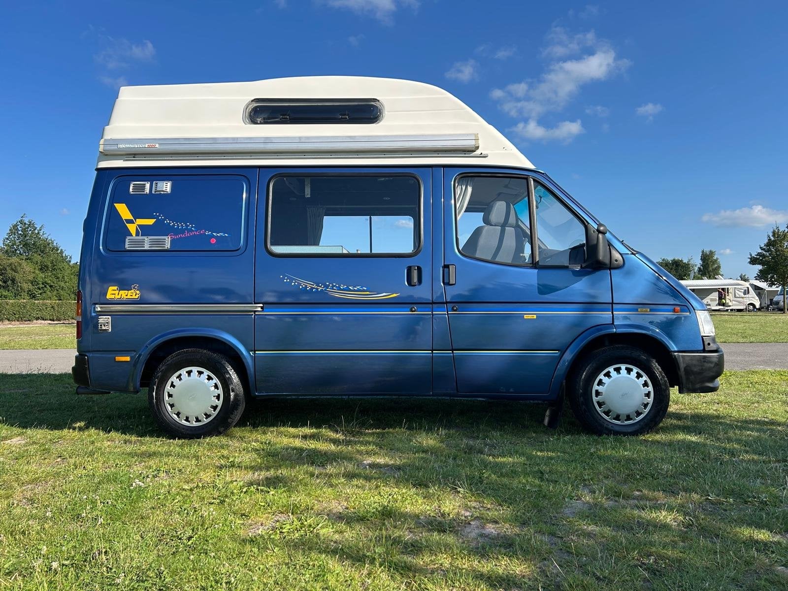 Foto 17 van Ford TRANSIT 80D ORINELE FABRIEKS BUSCAMPER 4 SLAAP PLAATSEN