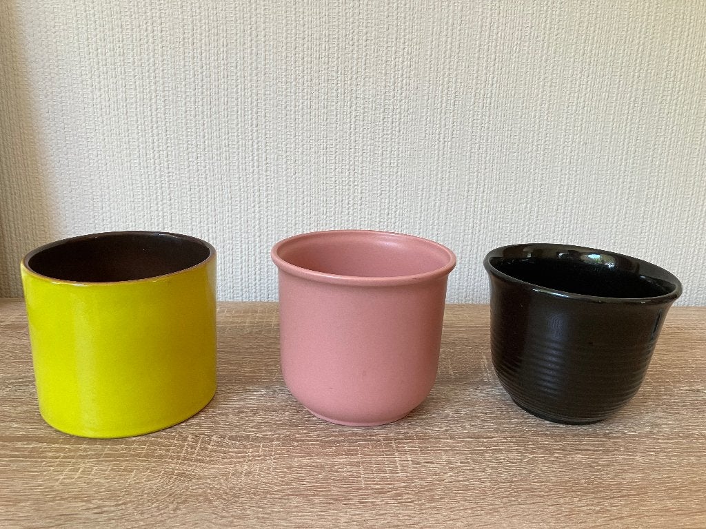 3 Bloempotten Geel, Roze en Zwart, Overige materialen, Gebruikt, Rond, Binnen